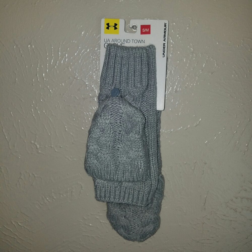 📢 FLASH SALE 🌠 NWT 🎁 Fleece Lined Mitten 😴 Cable Knit